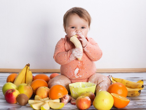 I 7 alimenti da non dare mai al vostro neonato