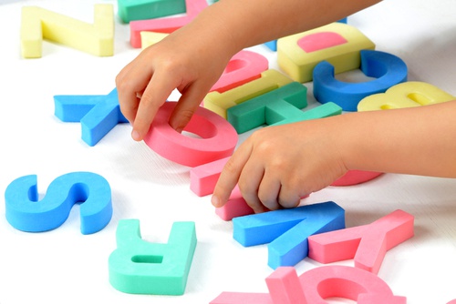 gioco-delle-lettere ritardo psicomotorio