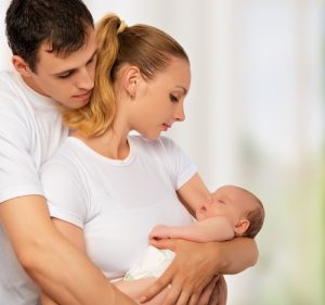 L'arrivo di un figlio rafforza l'amore dei genitori