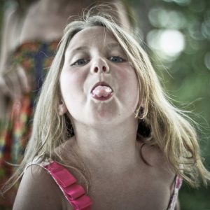 Come dire ad un'amica "Ti voglio bene, ma non sopporto tuo figlio"