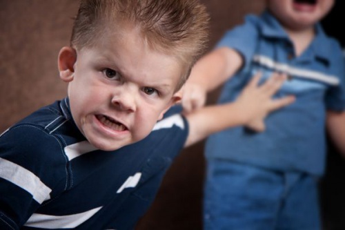 Come affrontare l'aggressività infantile?