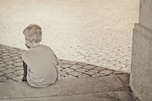 Aiutate vostro figlio ad affrontare la morte di una persona cara