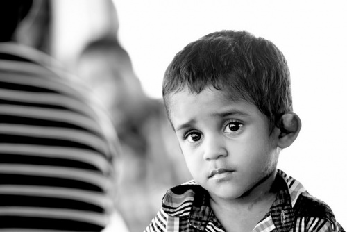 bambino-triste-maltrattato