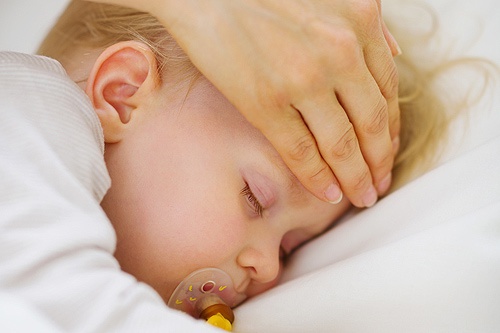 Termometro a quarantuno: cosa fare se il bambino ha la febbre?