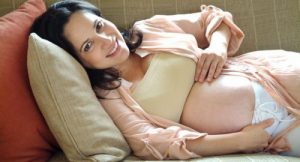 Ti volevo bene ancora prima che nascessi: l'amore materno