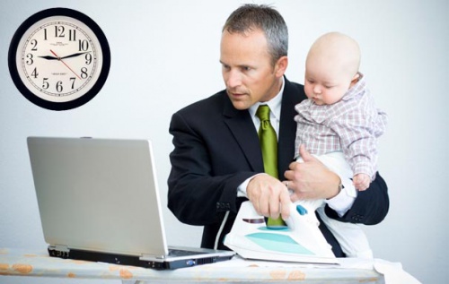 papa-a-lavoro-con-figlio-arrivo di un bebè