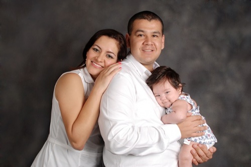 Vero amore: madre, padre e figlia.