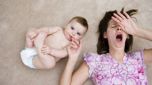 Stress da ipervigilanza: cosa significa essere una mamma sfinita?
