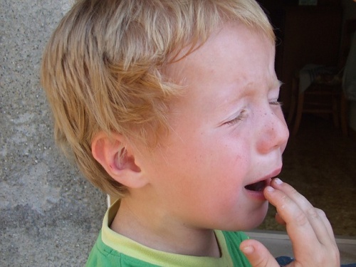 L'importanza del pianto nei bambini risiede nella loro necessità di esprimere le proprie emozioni