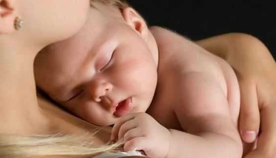 bambino con la sua mamma