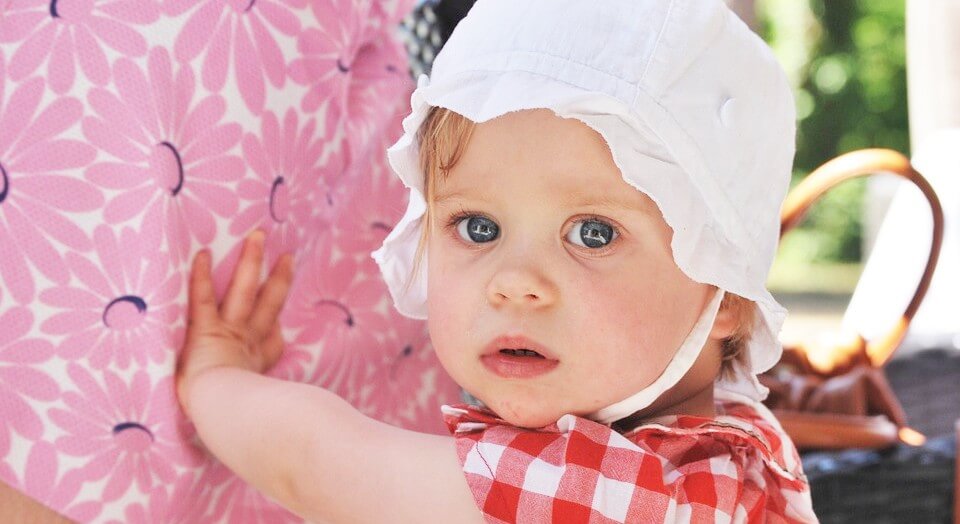Rispettare il diritto dei bambini a non baciare è fondamentale.