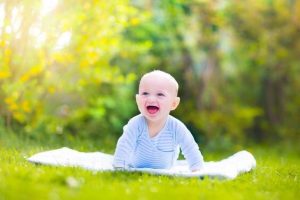 Gattonare: quali sono i principali benefici per il bambino