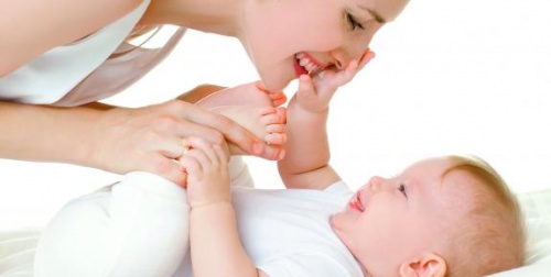 Carezze: come dimostrare affetto ai propri figli