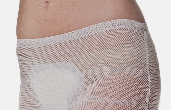 mutande a rete per il puerperio