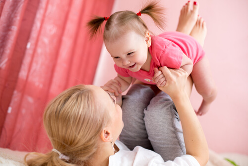 Tra madre e figlia si instaura un vincolo unico e fortissimo.