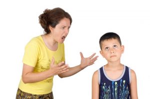 Le cattive abitudini che ogni genitore dovrebbe eliminare