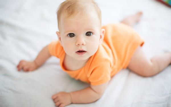 Tra le cose che non dovresti mai fare al tuo bambino c'è ignorarlo