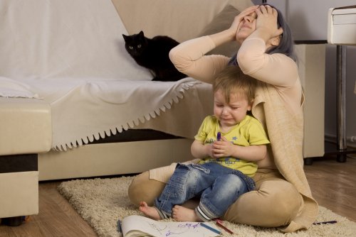 Perché alcuni bambini si comportano male in presenza della mamma?