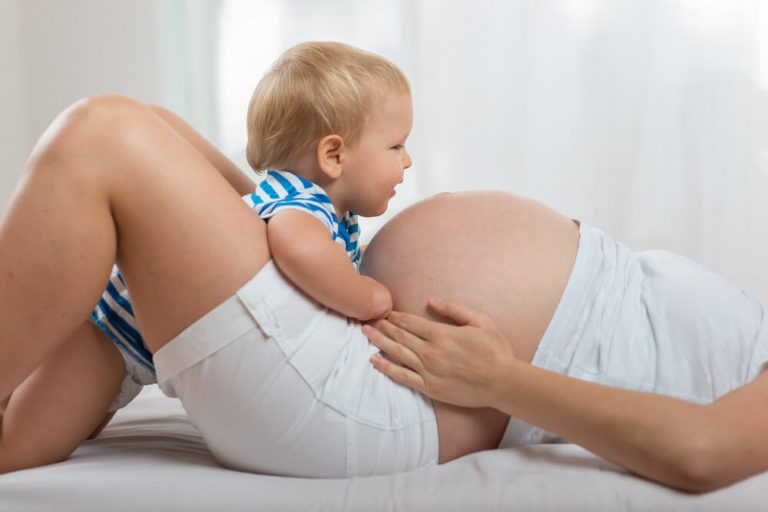 La maternità con il secondo figlio: perché è così diversa?
