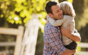 Salutare il bambino prima di andare al lavoro. Imparate a farlo!