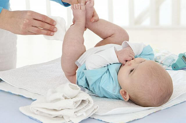 Salviettine umidificanti: perché è meglio evitarle