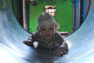 Sapete che cosa accade nel cervello del bambino quando gioca?