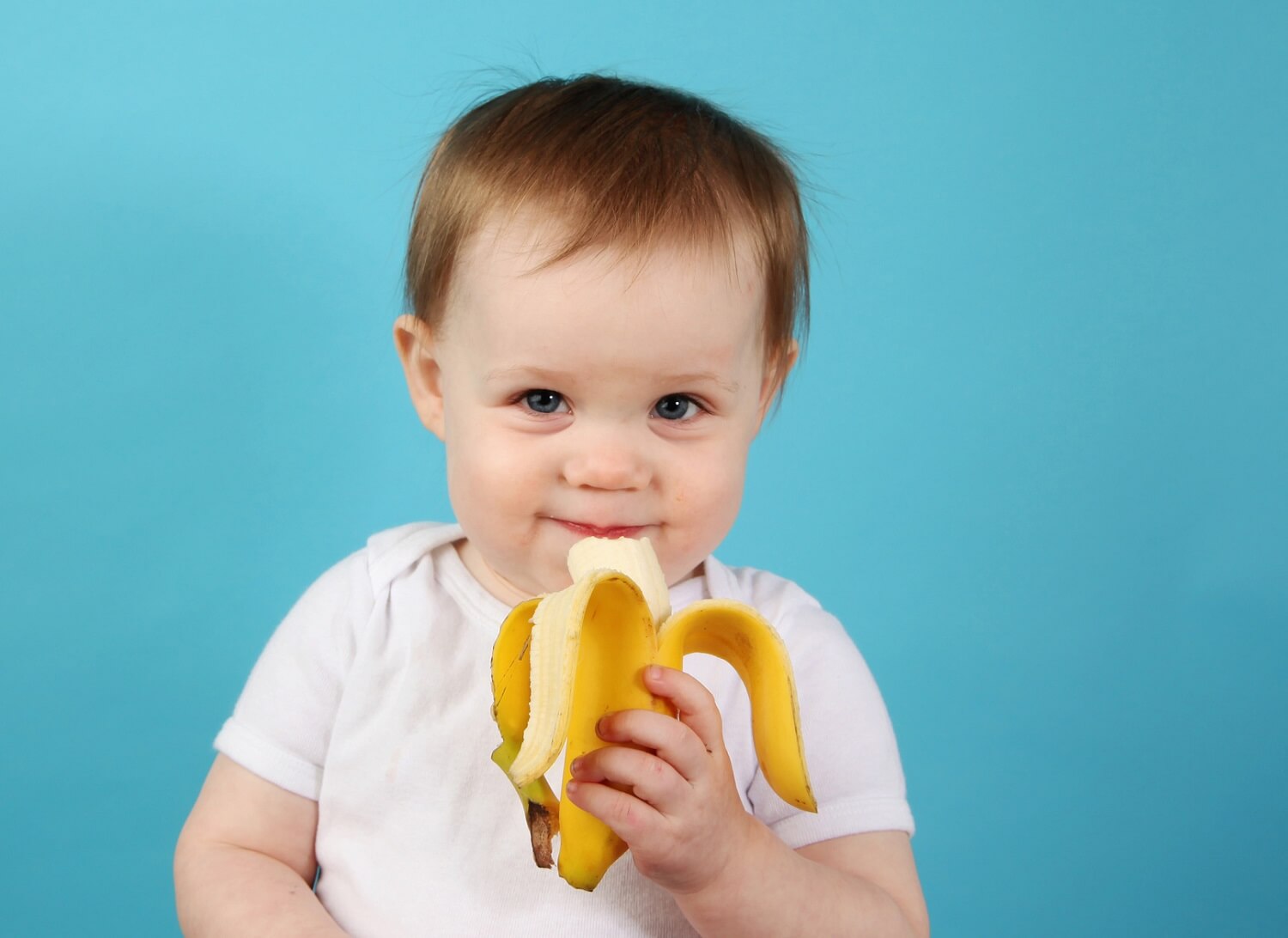 Quando si inizia l'alimentazione complementare, bisogna dare al bebè un alimento alla volta