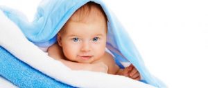 Come potete pulire il naso e le orecchie del vostro bambino?