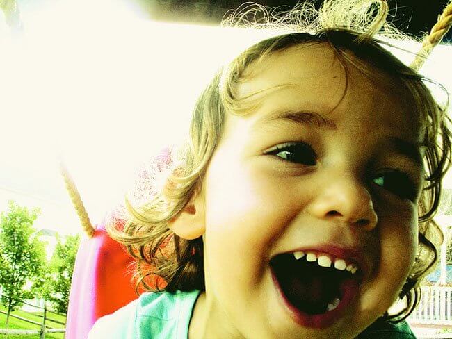 Bimbo felice: il carattere dei bambini