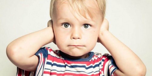 Un bambino non vuole sentirci urlare