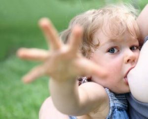 L'allattamento prolungato e i suoi benefici