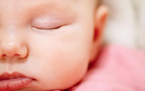 Il colore degli occhi dei neonati: ecco come cambia