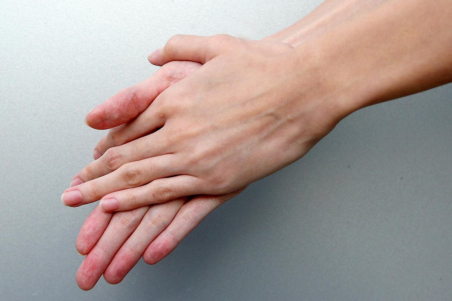 Prima di toccare un neonato bisogna sempre lavarsi le mani