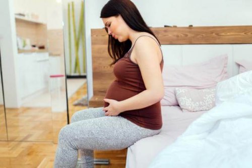 Che cosa significa il dolore al basso ventre durante la gravidanza?