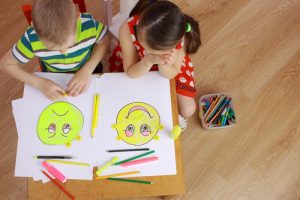 Come incoraggiare l'intelligenza emotiva dei bambini