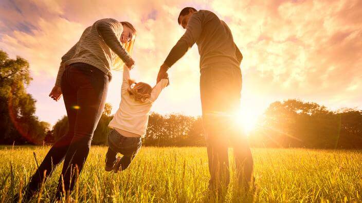 Amare un figlio aiuta il suo sviluppo