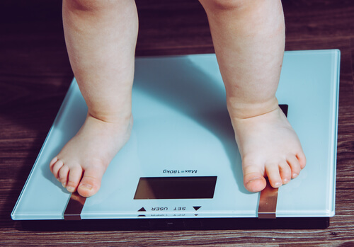 Una cattiva alimentazione dei bambini può provocare sovrappeso