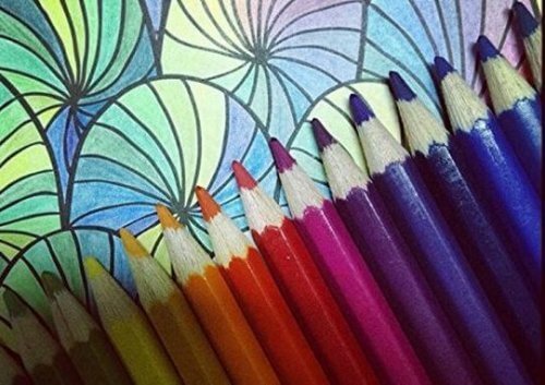 Nel metodo Guillour, bisogna tracciare il contorno di alcune figure utilizzando colori differenti