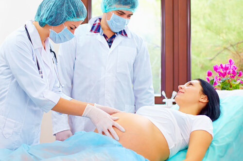 Premiti uterini durante il parto: cosa sono?