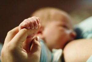 Allattamento doloroso: cosa fare quando succede?
