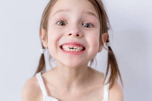 La caduta dei denti nei bambini: quando succede e in che ordine