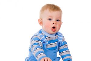 Come eliminare il muco del neonato?