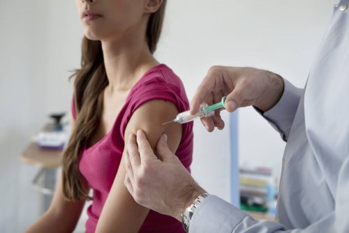 Le vaccinazioni raccomandate prima della gravidanza servono a proteggere le madre e il bambino