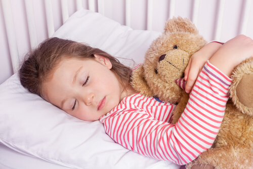 La tecnica del 4-7-8 che farà addormentare vostro figlio in un minuto