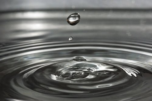 L'alternativa ideale alle bibite che fanno male è l'acqua