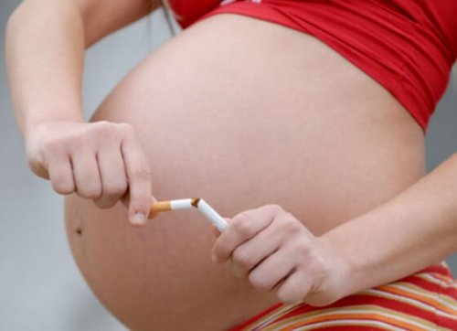I danni provocati dal fumo in gravidanza hanno un enorme impatto sulla salute del bambino