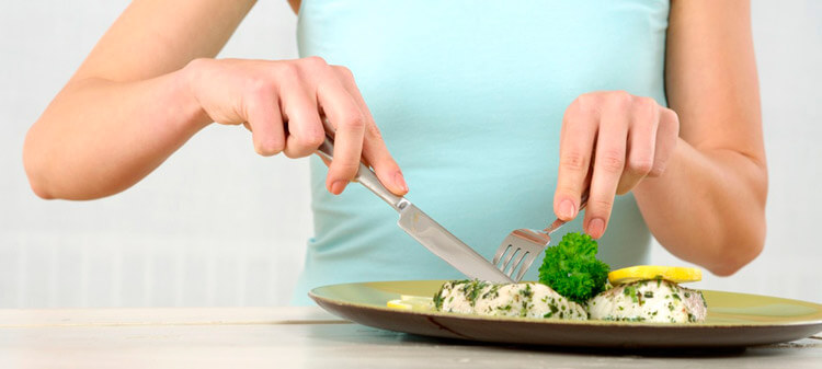 Per ottenere una pancia piatta dopo il parto, è importante seguire una dieta equilibrata