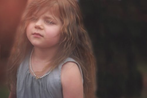 Bambina arrabbiata