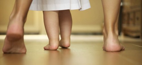 Educare non significa imporre un percorso, ma insegnare a camminare