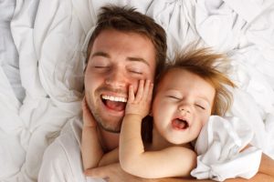 Gli 8 principali benefici delle carezze